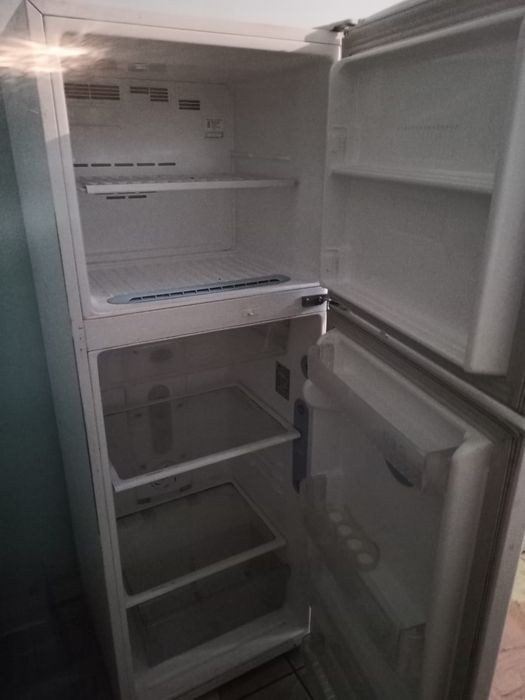 Продам холодильник рабочий