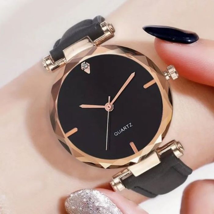 Дамски часовник + гривна – елегантен комплект (НОВ)

Продавам луксозе