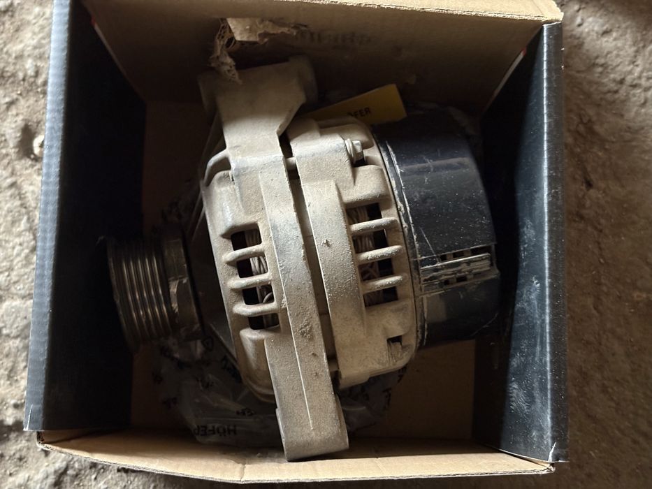 генератор 12 V.