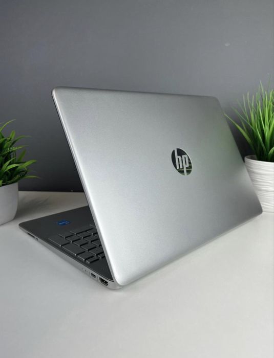 Ноутбук Hp core i3/11-пок