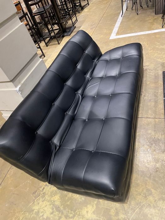 Диваны , черные раскладные 10шт