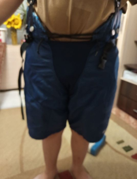 Хоккейные шорты.