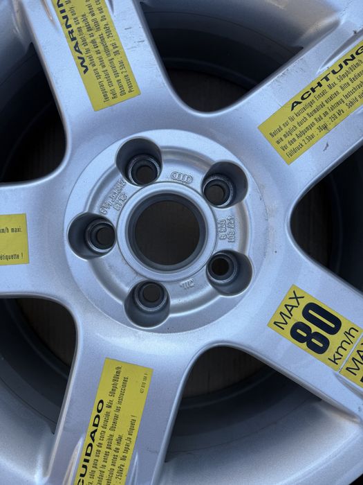 Сгъваема патерица Audi Q3 VW Tiguan 205/70 R16 5x112