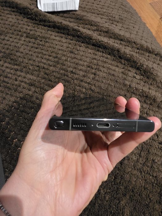 Продавам Samsung S23 Ultra
