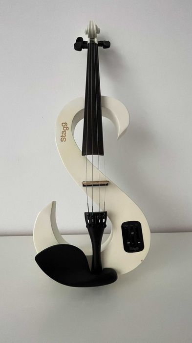 Vioara Stagg EVN 4/4 WH