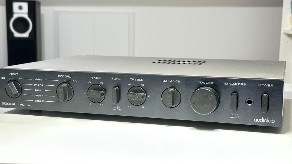 Amplificator integrat Audiolab 8000A
