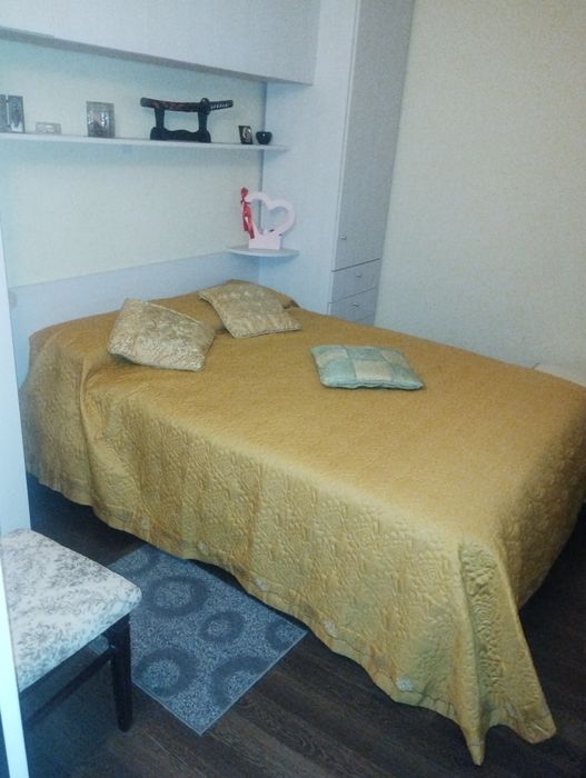 Vând apartament 3 camere 2 băi