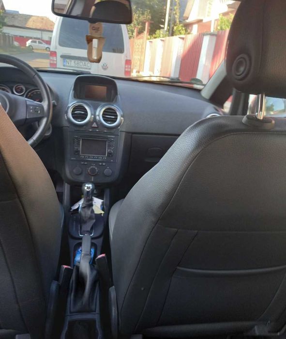 Vând Opel Corsa cutie automată