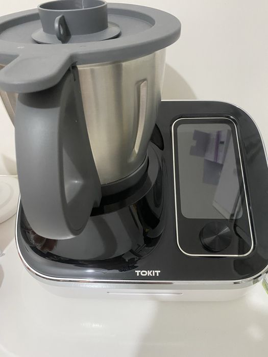 Продам кухонный комбайн