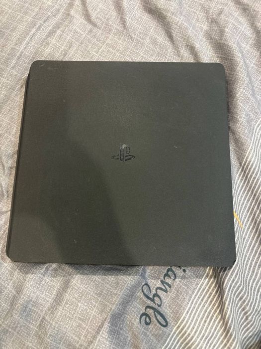 Продам Sony Playstation 4 pro slim на 1 тб памяти