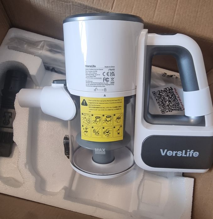 Правостояща прахосмукачка VersLife 180w