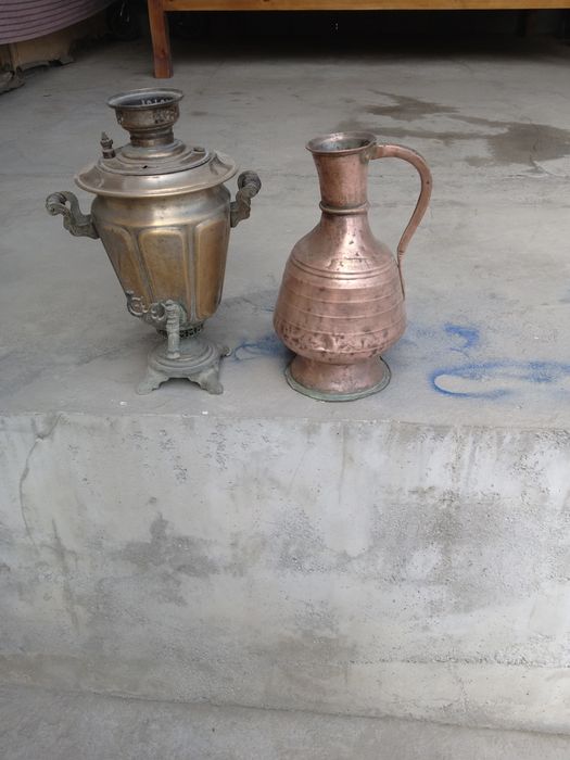 qadimiy mis koʻza va samovor sotiladi antikvar