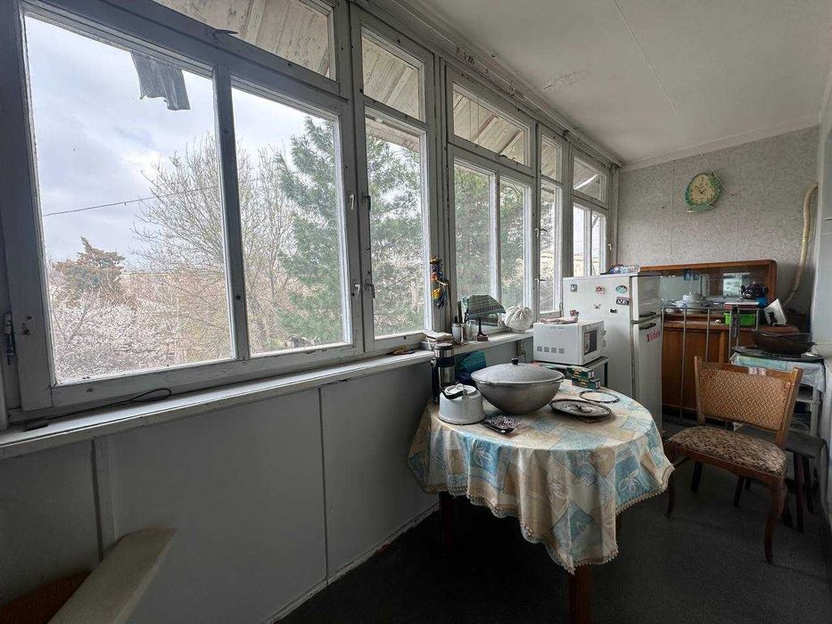 Продаётся 3 комнатная, улица Феруза,  Дока хлеб, кафе Сафия.ID: 56893