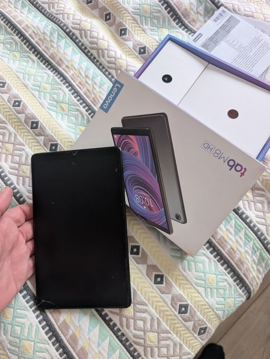 Продам планшет Lenovo tab m8