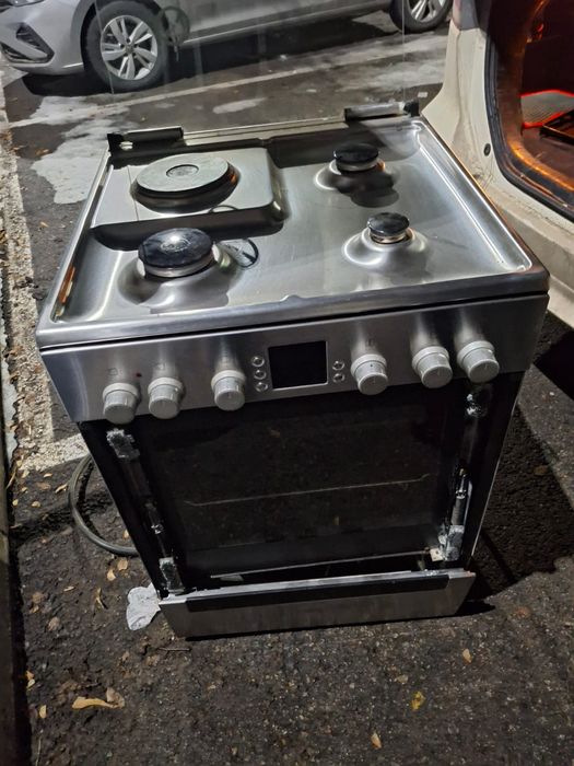 Газ плита с духовкой