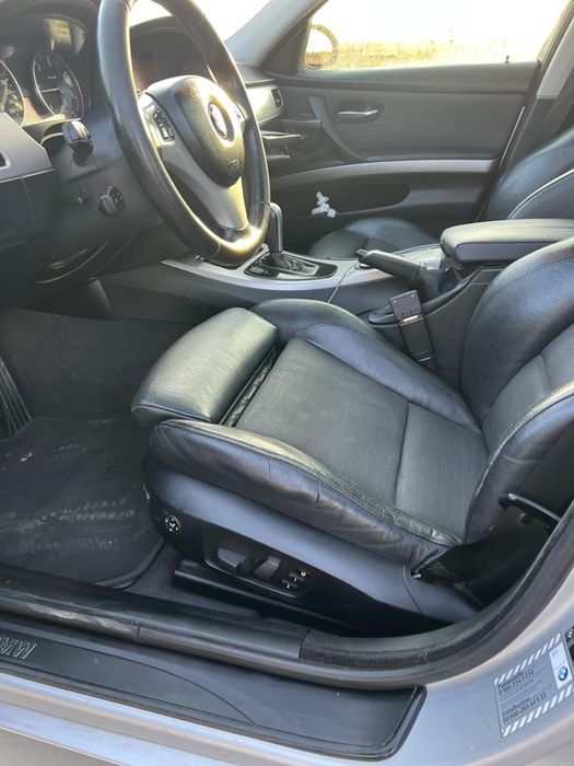 Vând BMW E91 320d Automat