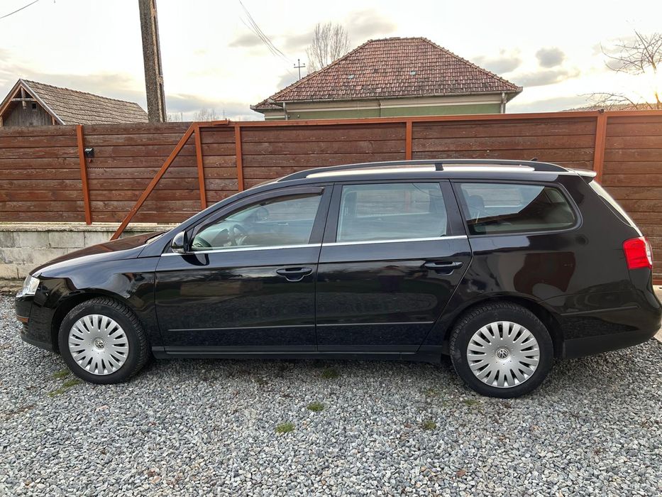 Vând VW Passat B6 (2010) – 2.0 TDI Common Rail – Proprietar – Navigați