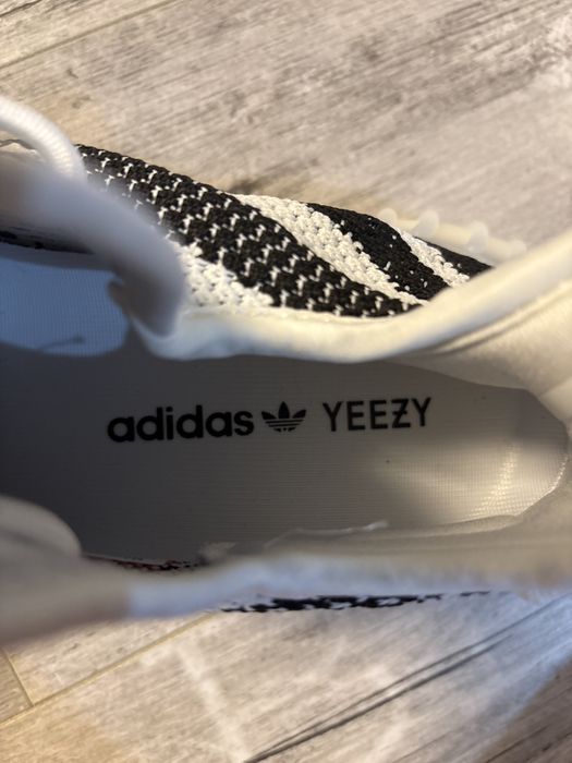 Yeezy Boost 350 V 2 zebra marimi: 42, 43, 44