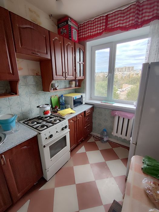 Продается 3-комн (6-15, 4 эт)