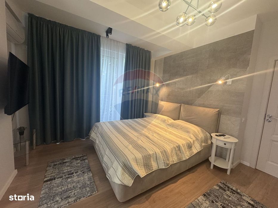 Apartament cu 3 camere de închiriat în zona Central