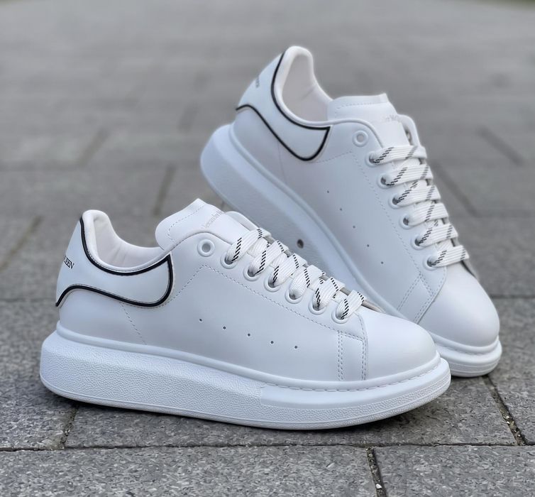 Adidasi Alexander McQueen Alb Black Line