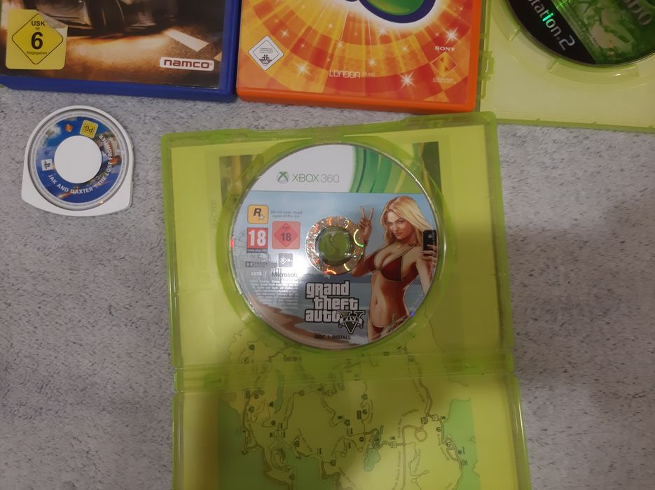 Игри за xbox 360 playstation 2 и едана за малка игра за PS2