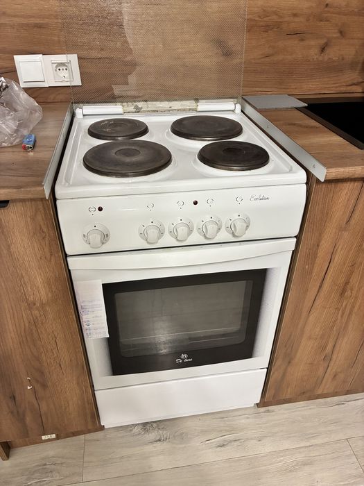 продам электрическую плиту