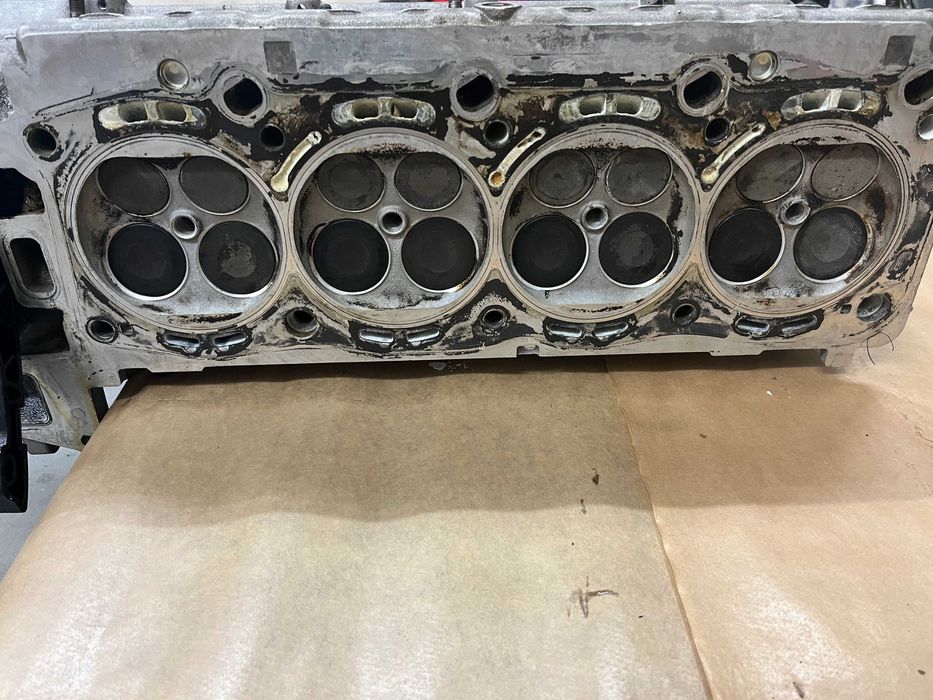 Лява цилиндрова глава M156 6.2 V8 63 AMG 63AMG E63 ML63 Cl63 CLK63