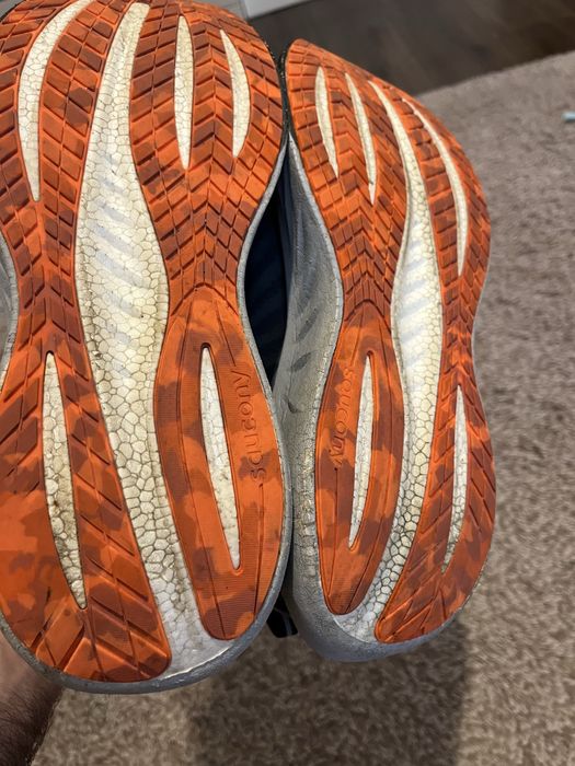 Saucony Triumph 12-оригинални маратонки