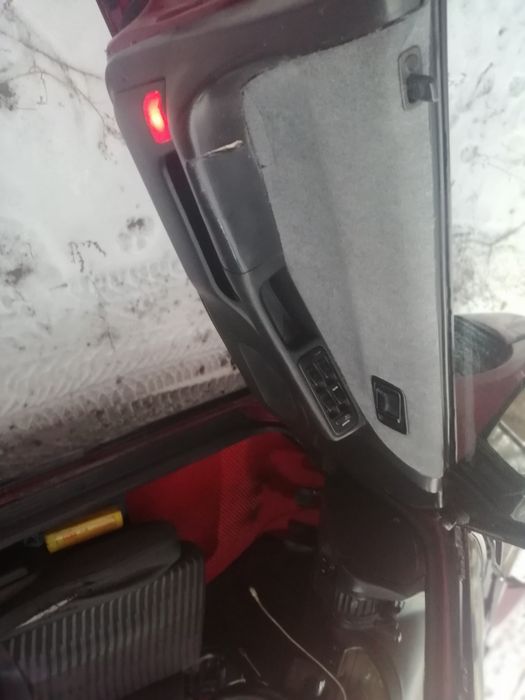 Продам  Мазду 323 надёжное авто