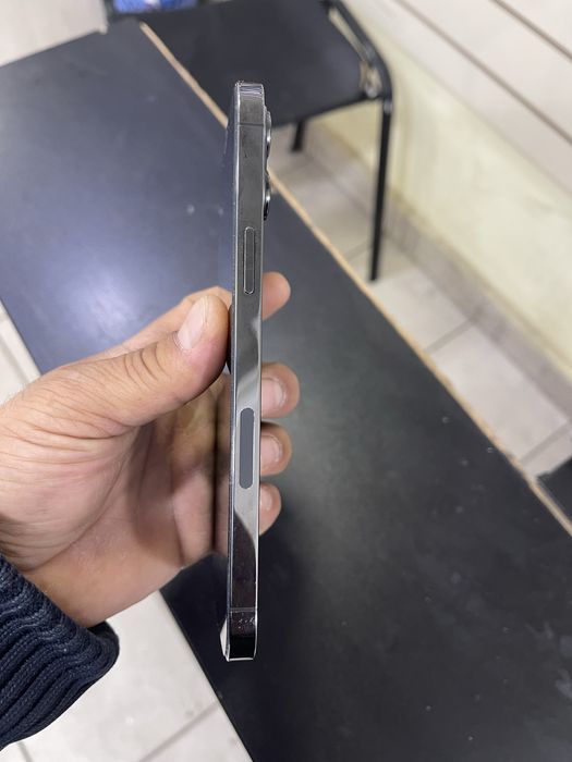 Apple 12 pro max 256 pamet  85yomkost smsga javob yozolmiman tel qlila