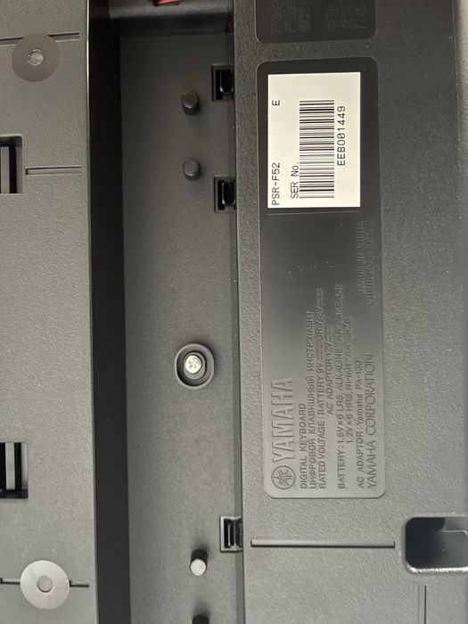 Yamaha PSR F52 ca noua