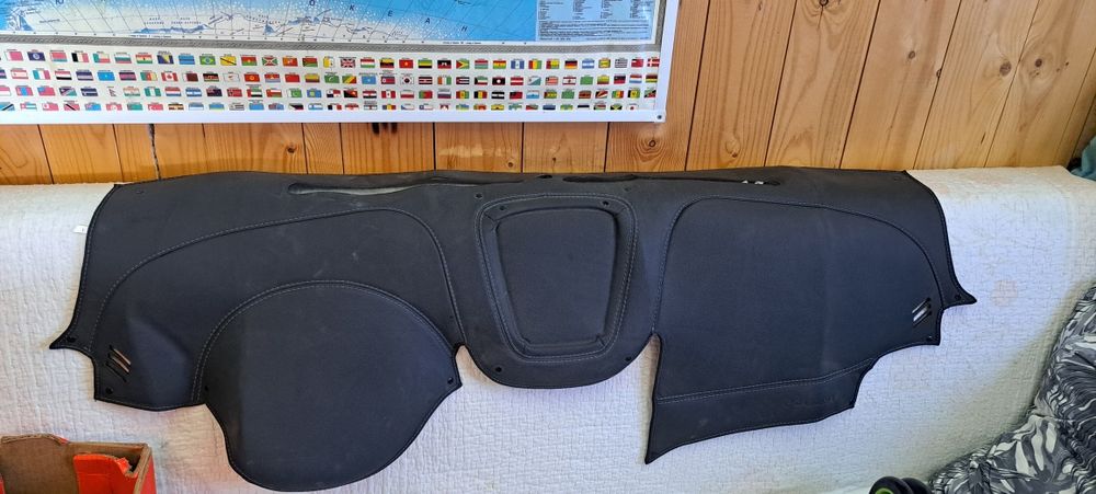 Накидка на панель шевролет кобальт