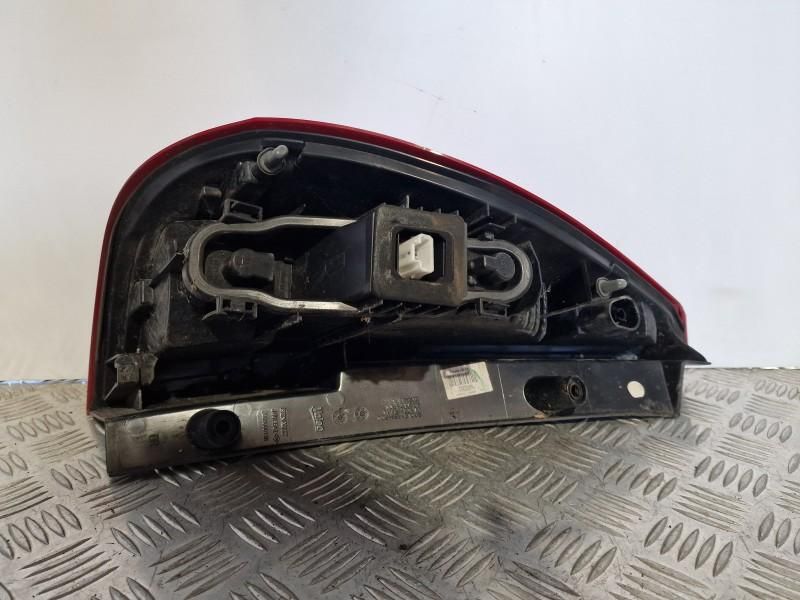 Stop cu soclu bec aripa dreapta Renault Scenic 3 facelift 2