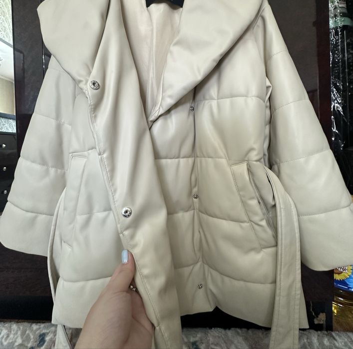 Зимняя куртка «Stradivarius”