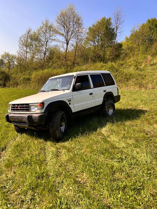 Mitsubishi Pajero 2.5