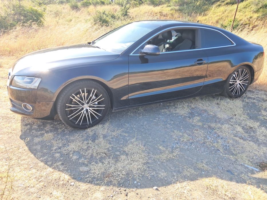 Audi A5   3.0  TDI . 7 S Tronic кутия F1 с пера на волана.