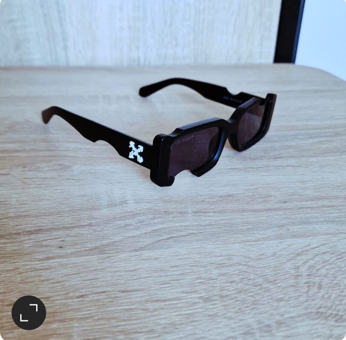 Ochelari de soare off white