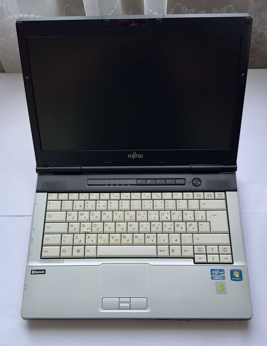 Fujitsu LIFEBOOK S751 / Core i5 / 8GB RAM / 500GB HDD