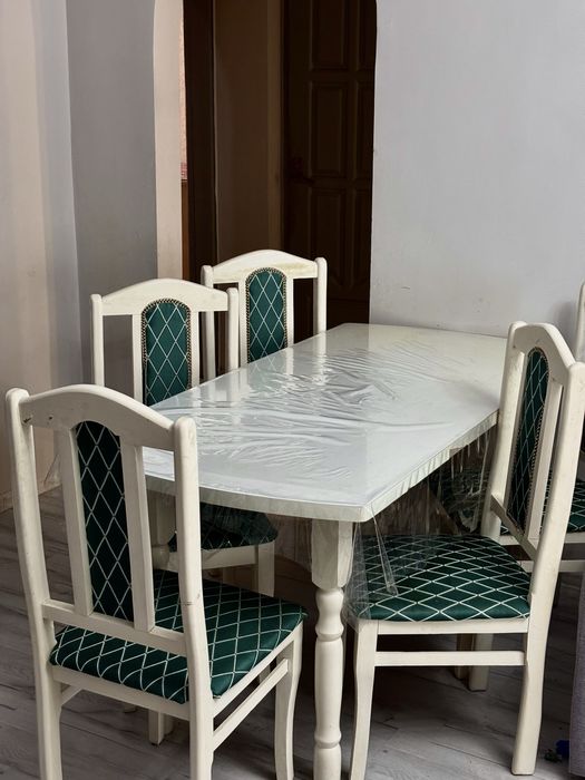 Продам стол со стульями