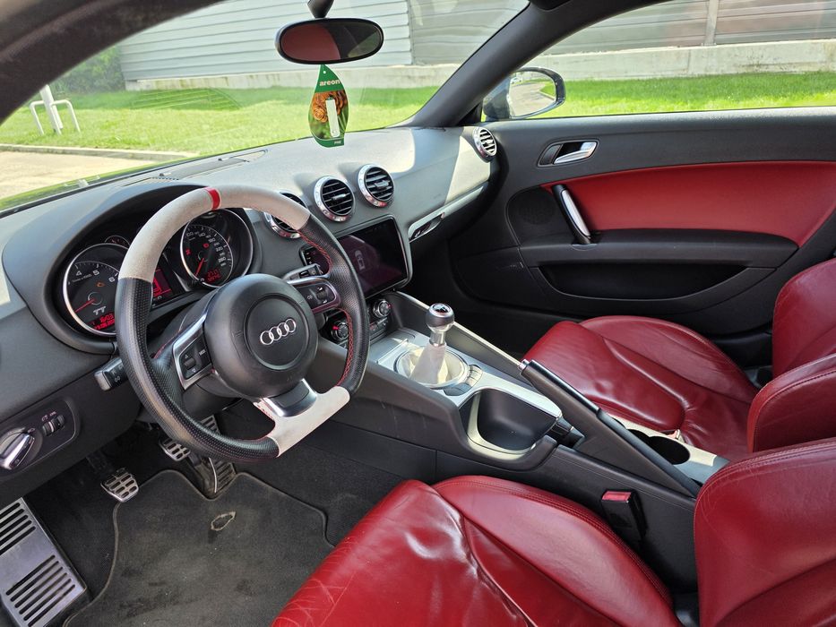 Audi TT deosebit Super ocazie. Vând sau schimb cu Can Am ryker