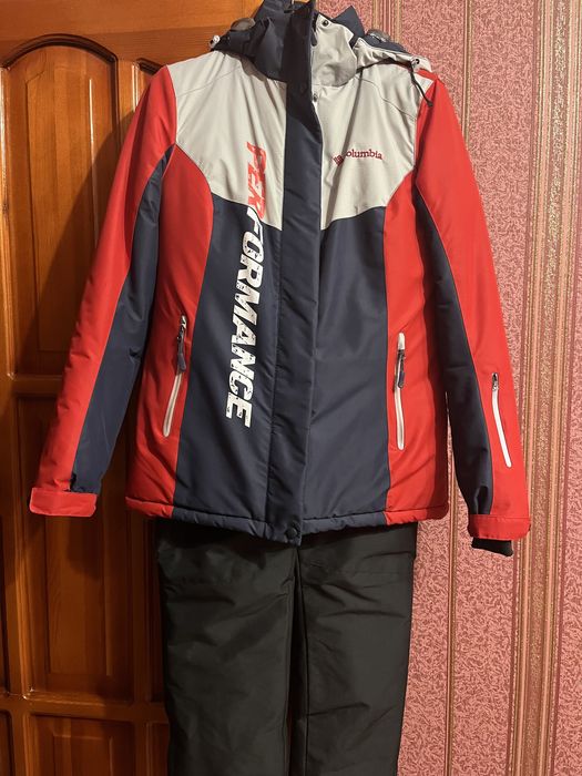 Продам лыжный костюм