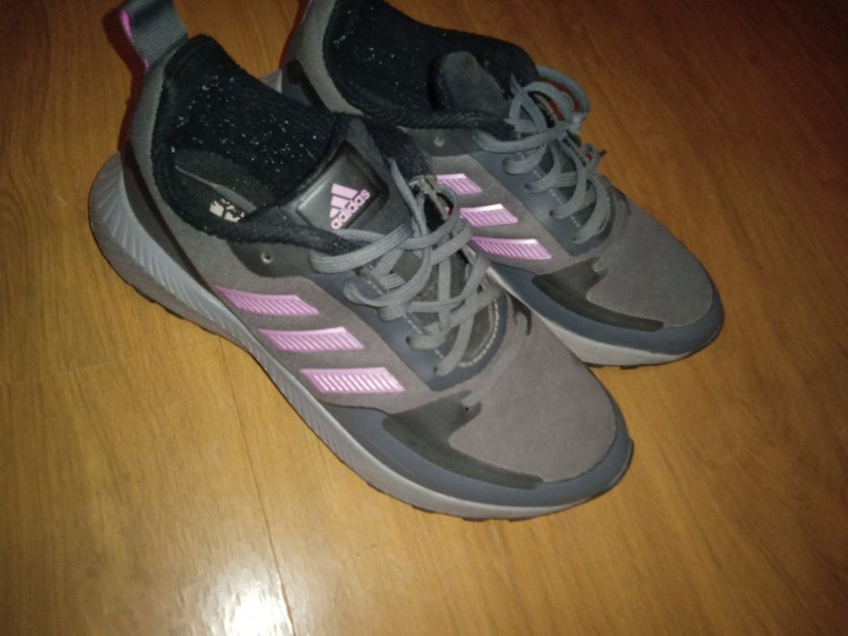 Оригинални маратонки Адидас и официални обувки