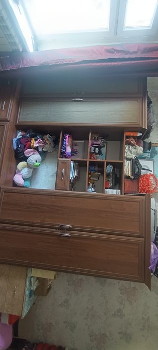 Продаётся стенка в хорошем состоянии