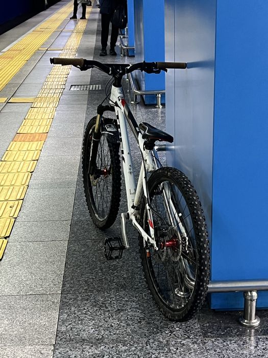 Велосипед TREK 3700 disc