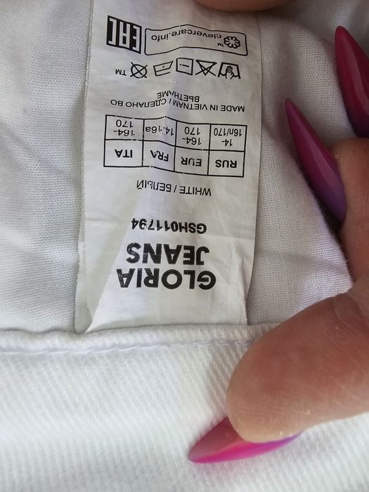 Джинсовые шорты для девочки. 12-13 лет.