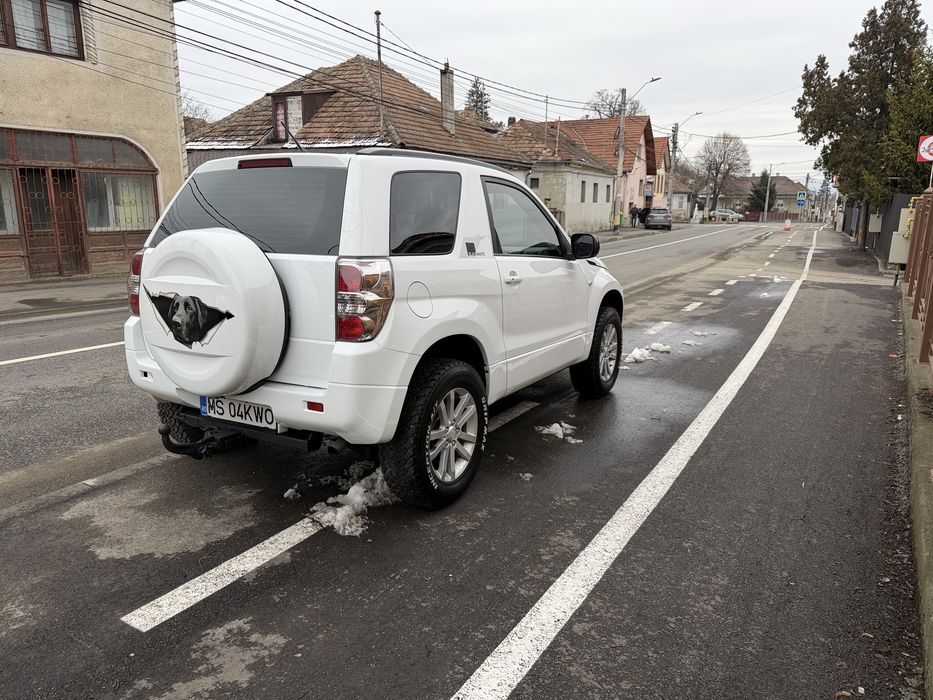 Suzuki Grand Vitara  Editie limitata ,BlackWhite’