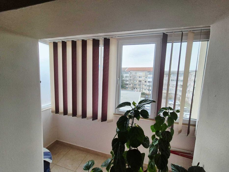 Apartament 3 camere  de vânzare