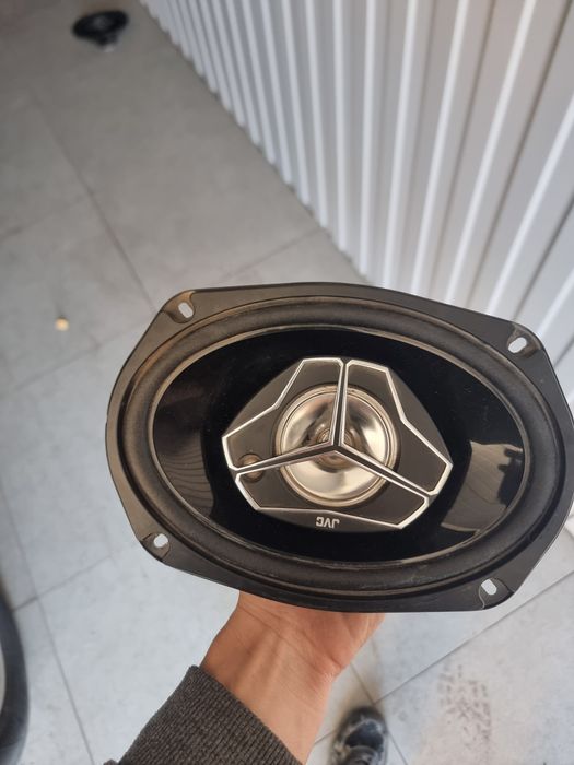 Пара колонок Jvc и номерные рамки