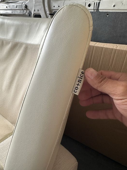 Vand canapea si transport la domiciliu